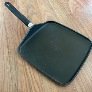 The Pampered Chef- Square Griddle